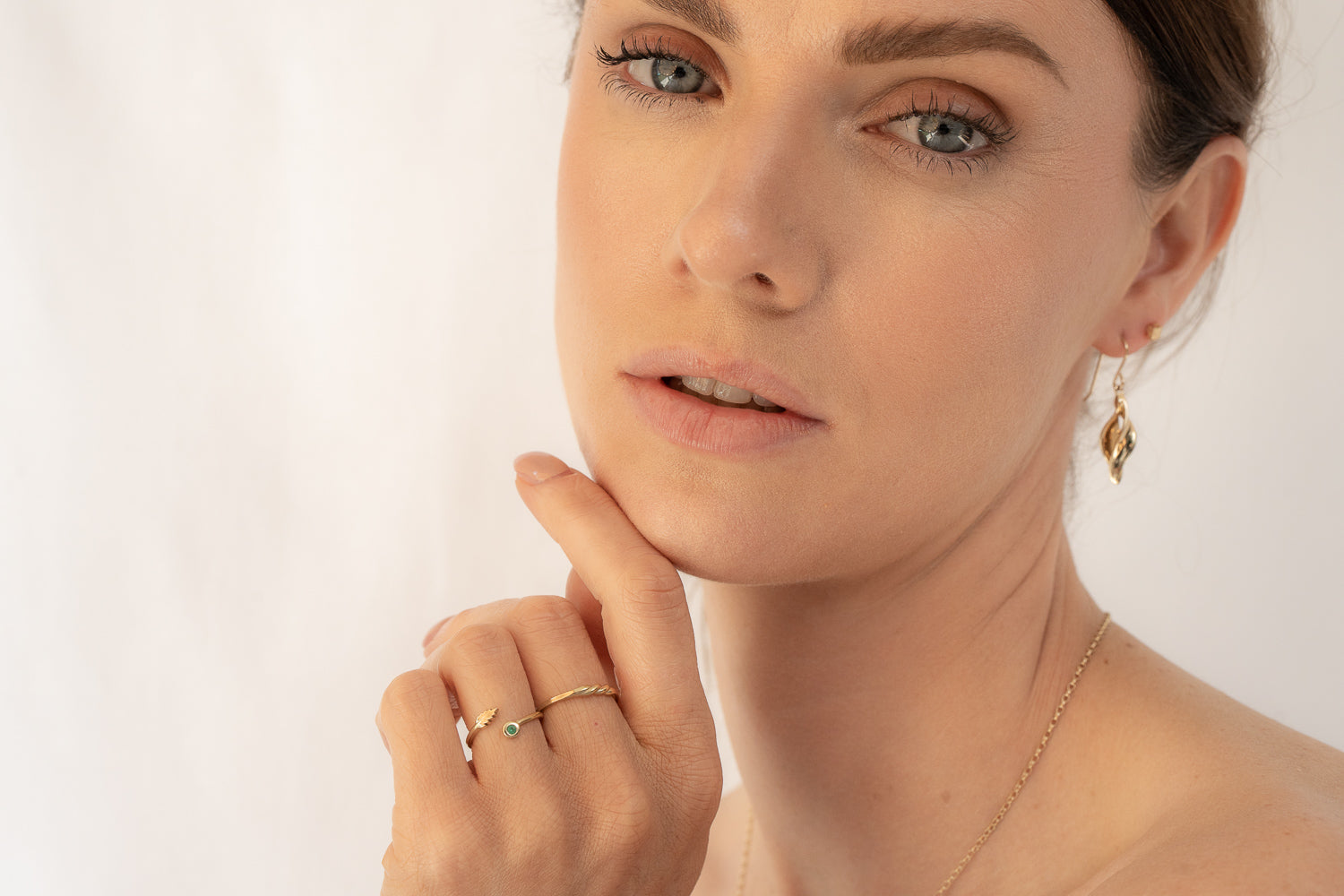 Na Casta Earrings